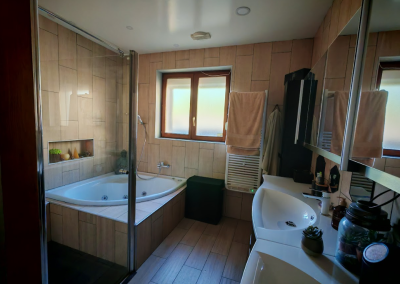 Salle de bain parentale réalisée par un architecte à Nancy